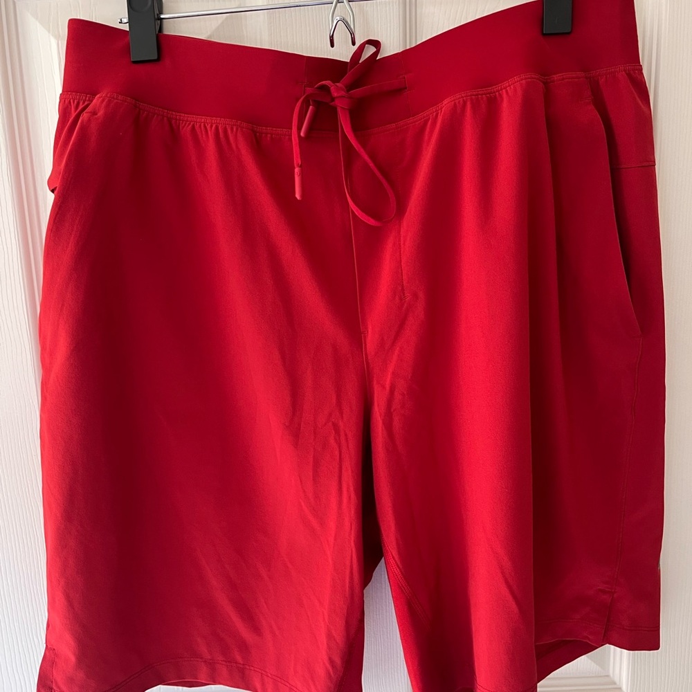 Lululemon athletica Men’s Linerless Channel Cross Shorts 9” in Sport Red size XL